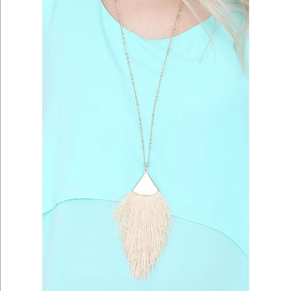 Antique Bohemian Silky Thread Fan Tassel Necklace